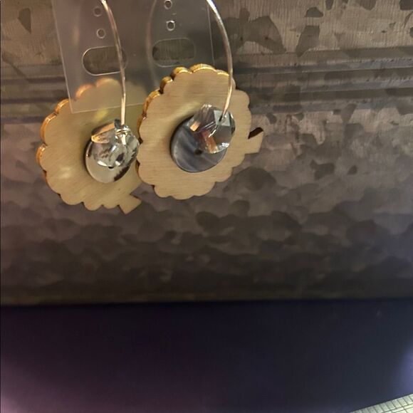 Tree Design Hoop Earrings - Picture 3 of 3